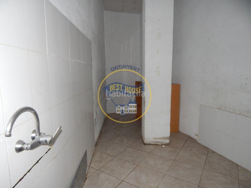 Foto 9c14c66f-fa7b-41a3-ad8e-0b505d0b8aec. Lloguer local comercial a Sant Josep-Zona Hospital Ontinyent