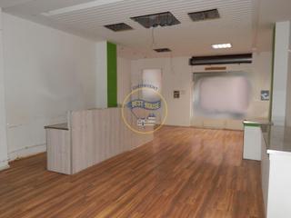Lloguer Local Comercial a Sant Josep-Zona Hospital. Espacioso local centrico en ontinyent