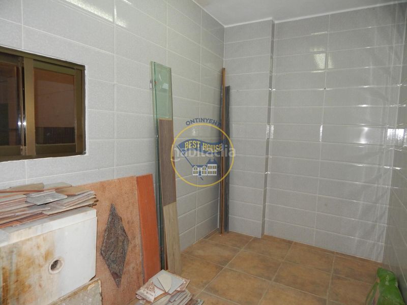 Foto 282368f2-161f-4422-92ca-a9669c3dfb10. Rent business premise in Sant Josep-Zona Hospital Ontinyent