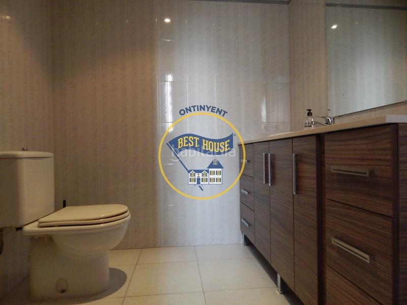 Foto 619f3ffd-f52a-4c71-b7b1-f47d6e23db1e. Alquiler local comercial luminoso local comercial en Cocentaina