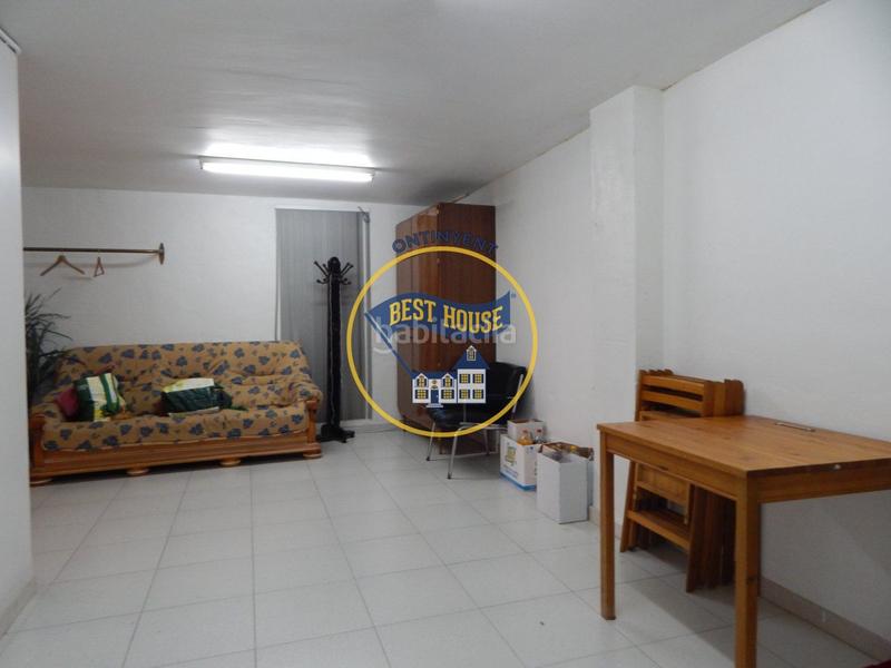 Foto 8cd88848-fcdc-4d67-9fd6-e8541c409766. Alquiler local comercial luminoso local comercial en Cocentaina