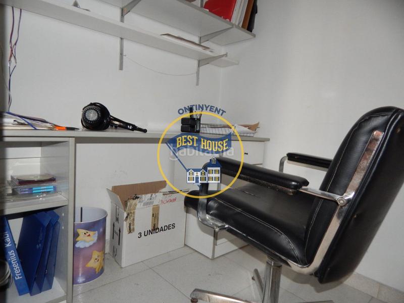 Foto f2c5c718-a1b7-4b53-b21a-50427999ad58. Alquiler local comercial luminoso local comercial en Cocentaina