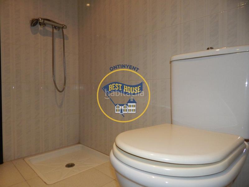 Foto f50ca5c8-6b9f-4be0-b79f-4ab9c804b4fc. Alquiler local comercial luminoso local comercial en Cocentaina