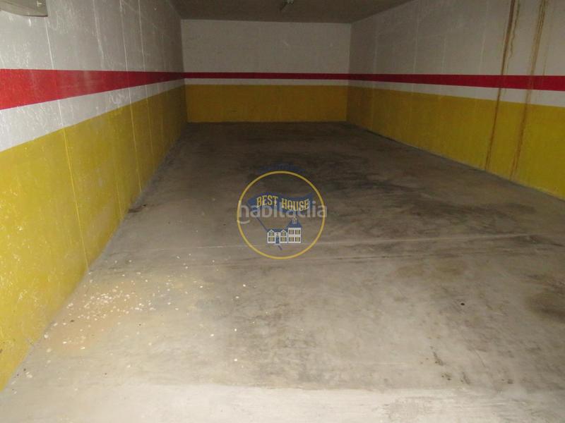 Foto c121eae5-34d6-4241-9a45-e8d351328382. Aparcament cotxe a El Llombo Ontinyent