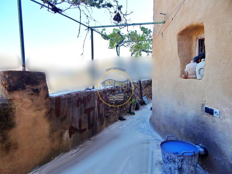 Foto e99b17fb-73dd-4ee4-84aa-622a0732e51c. House in Bocairent