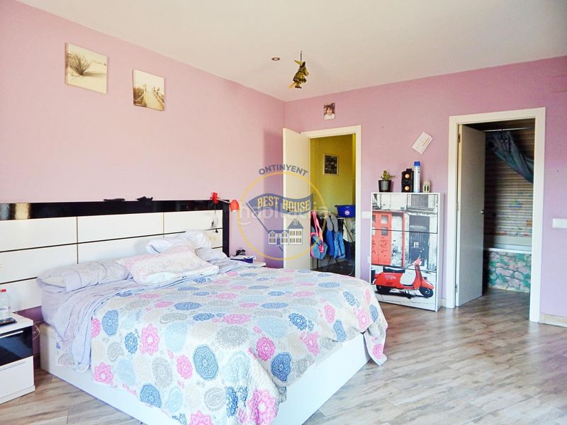 Foto f077db8f-848d-4619-bf14-ed65877ce8b2. House in Bocairent