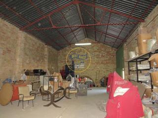 Nau industrial a Sant Josep-Zona Hospital. Amplia parcela con nave de 200m2 aprox a la venta en ontinyent