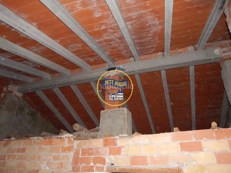 Foto e092cef1-ce50-4ec8-b66c-15e6853213f5. Casa a Montaverner