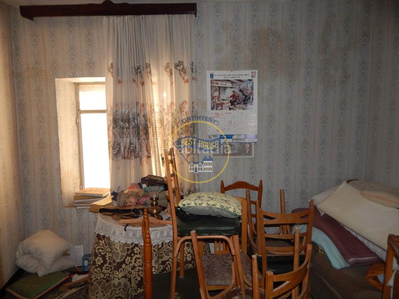 Foto b26d511c-8b01-4954-9025-5d4d4ab3a10f. Casa amb aparcament a Bocairent