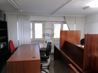 Business premise in Sant Josep-Zona Hospital. Local entresuelo a la venta en ontinyent