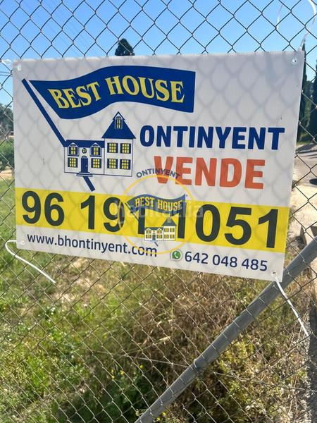 Foto ed9d5e32-31b0-4e6e-ac99-4782de1c4d93. Terreny residencial a Albaida