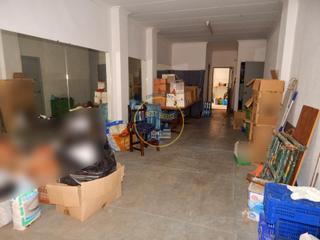 Local Comercial a Sant Josep-Zona Hospital. Dos locales colindantes, con patio, en ontinyent.