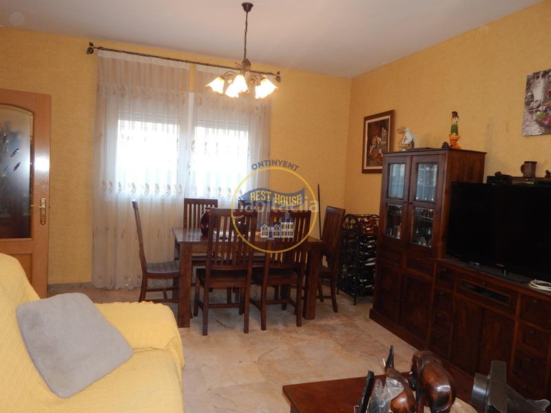 Foto 215d3cba-9ce8-4213-b87c-07bbe3298df3. Casa amb aparcament a Bocairent