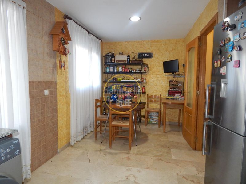 Foto 2709a8ed-a89e-4b8c-bc62-5e8ae12b15a1. Casa amb aparcament a Bocairent