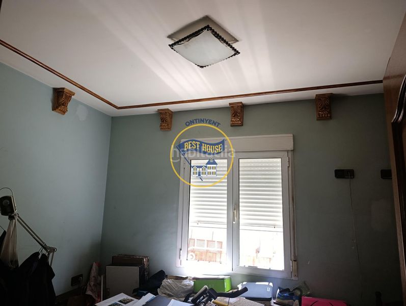 Foto 0fa2e5dc-b089-4cc1-af48-f97e0aac8b3a. Xalet amb piscina a Centro Ontinyent