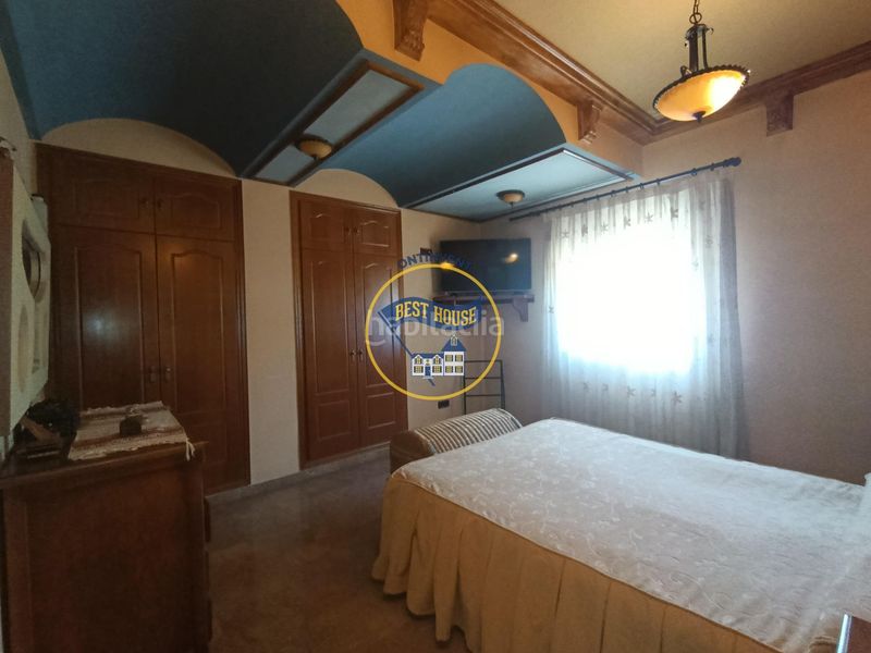 Foto 2f1d28fd-dc47-45bb-a64e-252d576f9cd6. Xalet amb piscina a Centro Ontinyent