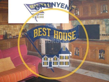 Foto 33dcbe8f-5c10-48a6-a3a2-43e2baa75404. Xalet amb piscina a Centro Ontinyent