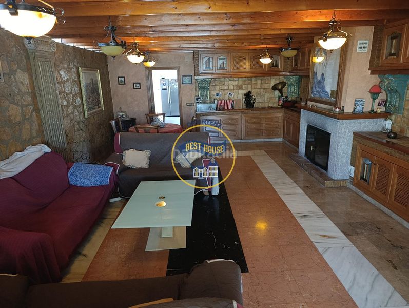 Foto 347a8163-6118-49c9-9973-8ab20bf8f0f9. Xalet amb piscina a Centro Ontinyent