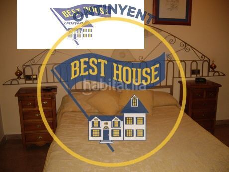 Foto 512d45c6-e5f8-467c-944d-a00ae141bc79. Xalet amb piscina a Centro Ontinyent