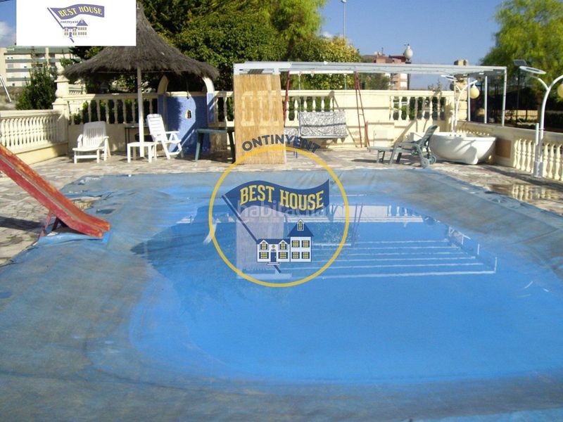 Foto 6cd7efea-b7e2-4304-809d-65ac7882ef78. Xalet amb piscina a Centro Ontinyent