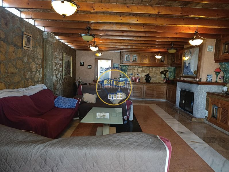 Foto 794024ae-a3b8-4e82-9950-4e513d3356a1. Xalet amb piscina a Centro Ontinyent