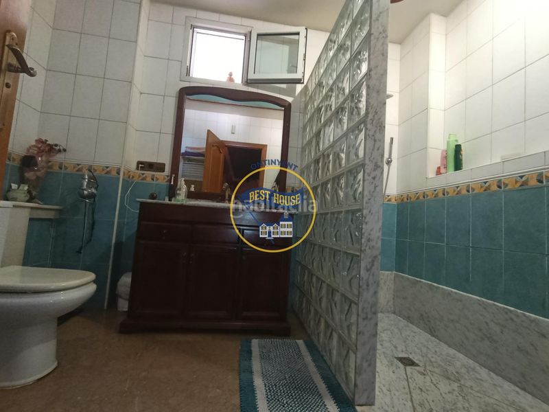 Foto 81bcc66d-b4a0-45fc-9e95-b57be7f65153. Xalet amb piscina a Centro Ontinyent