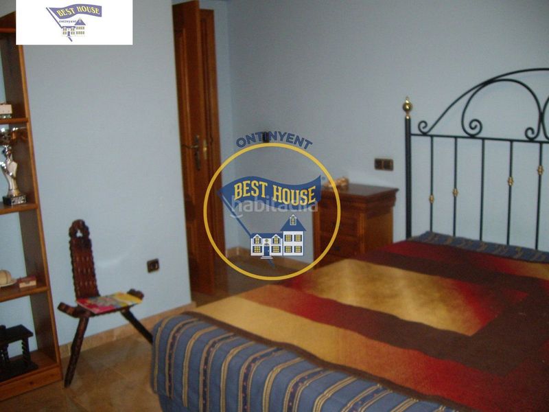 Foto 911239bb-32ed-4e22-ab9f-e3228ff7146c. Xalet amb piscina a Centro Ontinyent