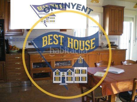 Foto 932fc386-6211-4ada-95ed-a92a87bb0142. Xalet amb piscina a Centro Ontinyent