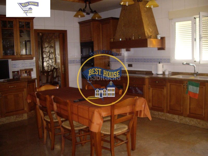 Foto a435fc8d-41d3-43f3-baaf-cb32c02207e3. Xalet amb piscina a Centro Ontinyent