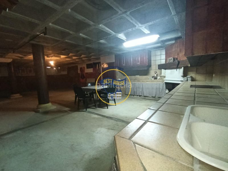 Foto a9d1df90-f4b0-4563-b5b3-4fb4b9a30379. Xalet amb piscina a Centro Ontinyent