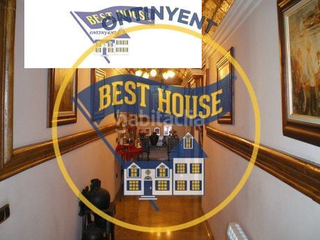 Foto ac13ed41-f60a-4bc6-a4d4-138a4ec17832. Xalet amb piscina a Centro Ontinyent