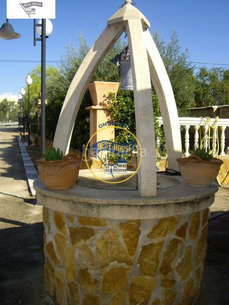 Foto b46ac341-b550-4b26-a0aa-ef474e196e13. Xalet amb piscina a Centro Ontinyent