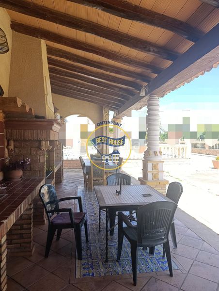 Foto b91b3c0c-2060-4519-8998-d95d9fd05db7. Xalet amb piscina a Centro Ontinyent