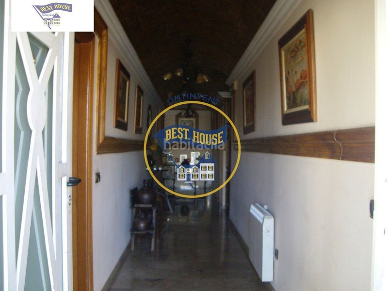 Foto c2a36b47-d195-4e1a-b795-bc26f810ca00. Xalet amb piscina a Centro Ontinyent