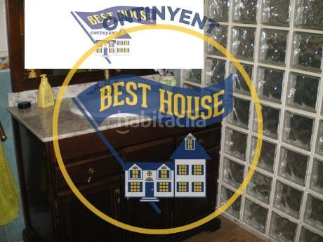 Foto f3222889-a917-402d-9d66-516b12c68cce. Xalet amb piscina a Centro Ontinyent