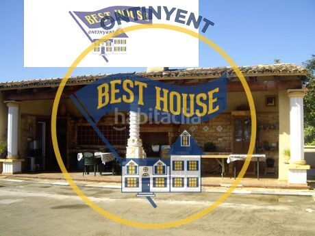 Foto fd475998-784f-4045-9bce-e428ac285226. Xalet amb piscina a Centro Ontinyent