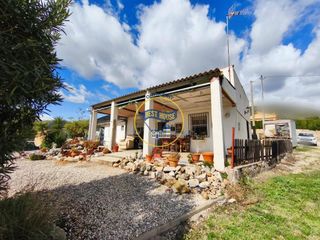 Xalet a Aielo de Malferit. Oportunidad!!! casa de campo en exclusiva con agua y luz en aiel