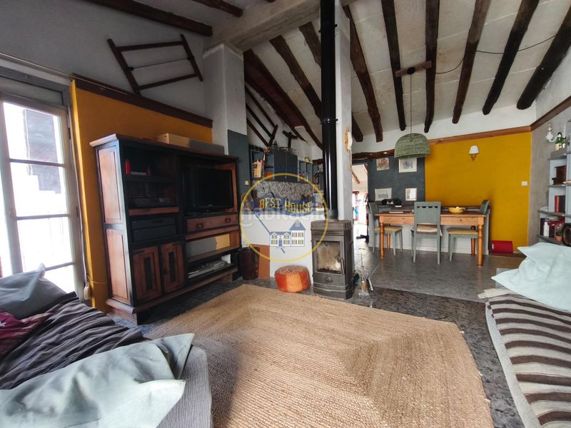 Foto f4a75f34-0146-424d-90ad-4e91cdf7abfc. Casa a Fageca