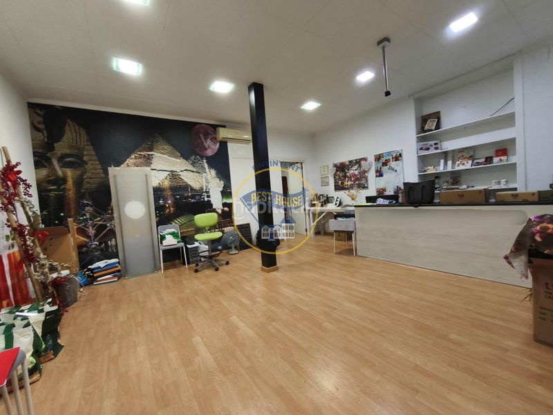 Foto c9285aa1-0002-4e3d-bc51-f1c03045b9eb. Local comercial a Centro Ontinyent