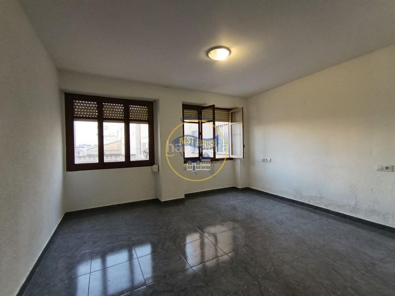 Foto 69819fdd-4d71-4dc5-a656-ad1214ab54d2. Pis a Centro Ontinyent