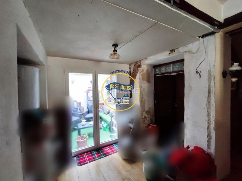 Foto fc45afb8-f13b-45f2-84d5-764ab0ca2186. Casa a Centro Ontinyent