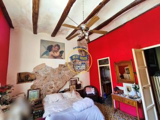 Haus in Centro. Gran oportunidad!! casa histórica con gran personalidad situada