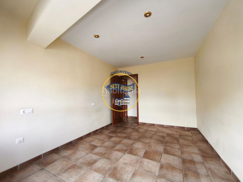 Foto abc12ee8-f3ba-4ed2-bd19-480e01d61aa8. Pis a Énova (l´)