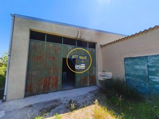 Landgut in Albaida. Lote de dos parcelas de terreno en cultivo y nave de 224 m2 con