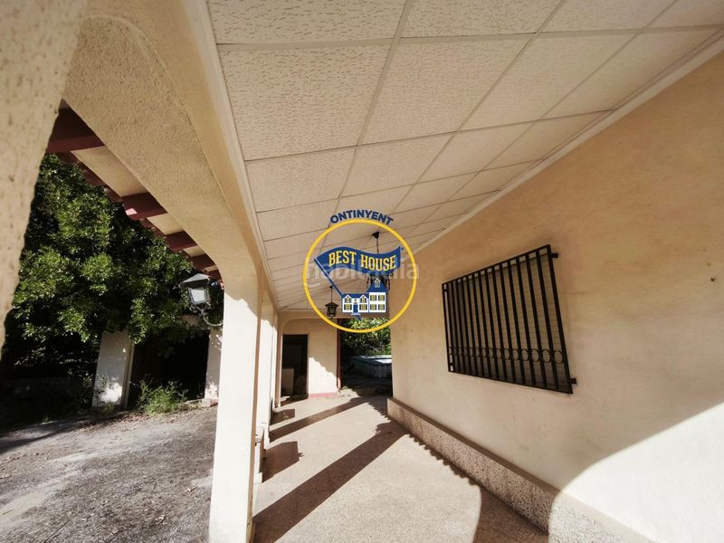 Foto f3155075-561d-4ff4-b6e8-4924de9aa7f9. Xalet amb aparcament piscina a El Llombo Ontinyent