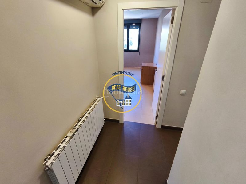 Foto bc965ae7-9d8d-41aa-bafe-60956e5da86d. Pis amb aparcament a Agullent