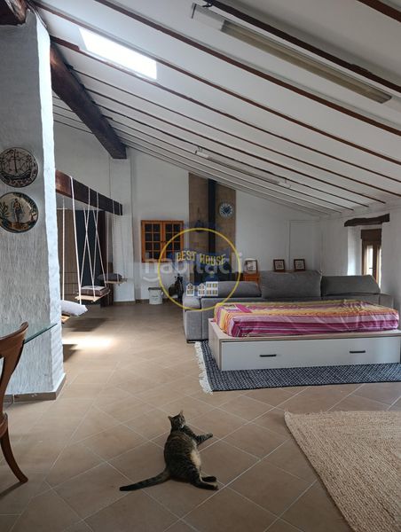 Foto a782169f-7c0b-4c84-9729-f57133a1b978. Casa a Centro Ontinyent