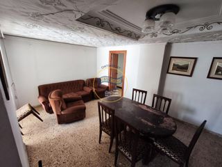 House in Albaida. Oportunidad para inversores!!! edificio completo para reformar y