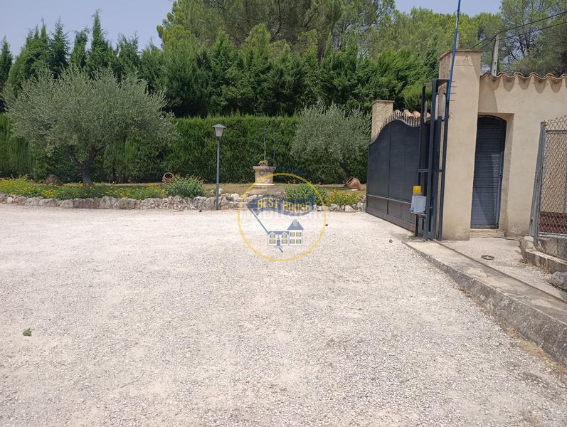 Foto 6d631937-2423-4082-bbe4-209f6dcec09c. Xalet amb calefacció aparcament piscina a El Pilar Ontinyent