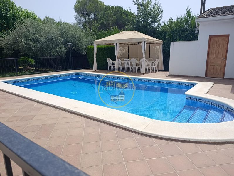Foto 8bed0f91-10a0-425f-8923-792937d656c4. Xalet amb calefacció aparcament piscina a El Pilar Ontinyent